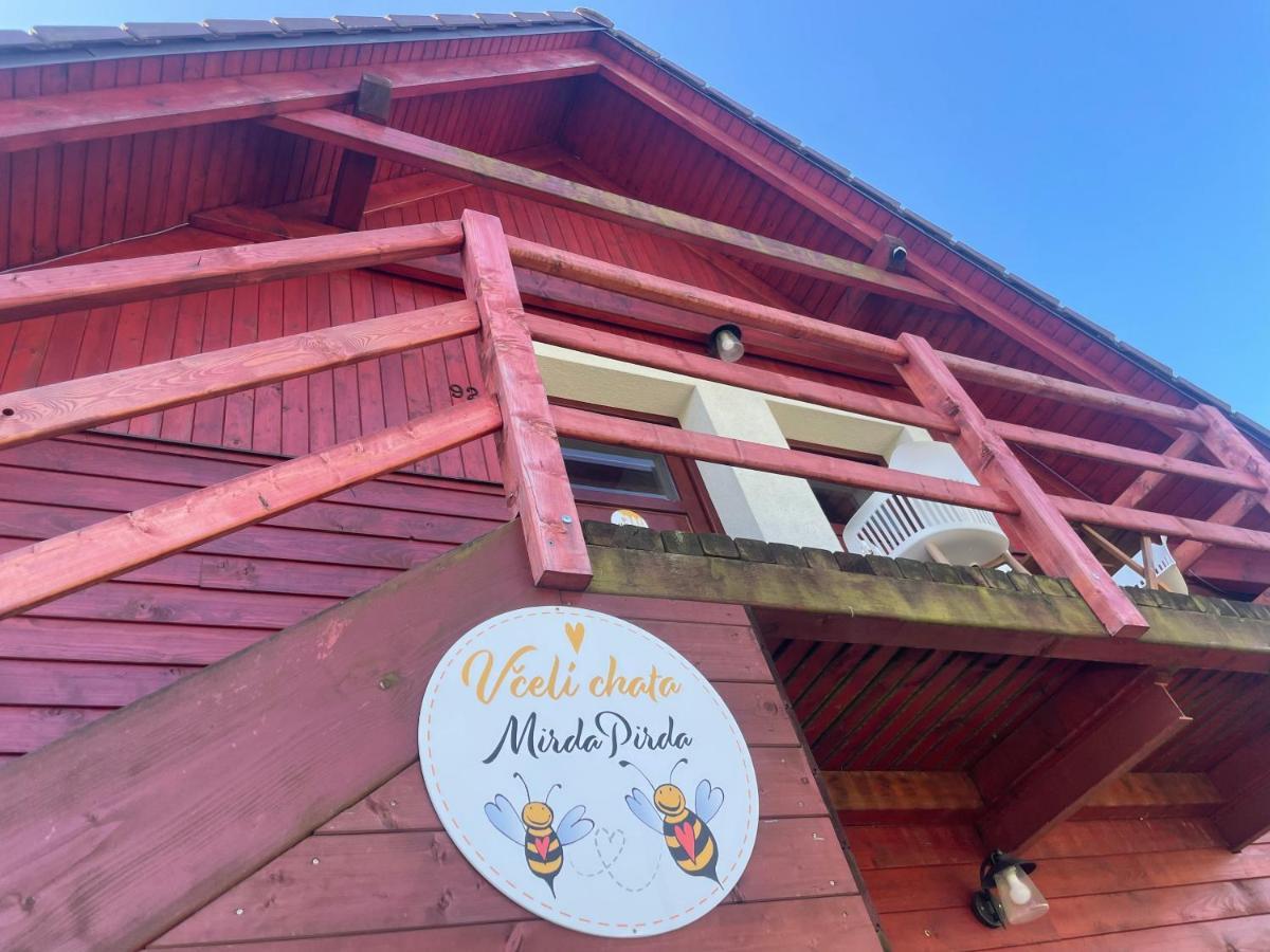 Vceli Mirda Pirda * Dolni Moravice