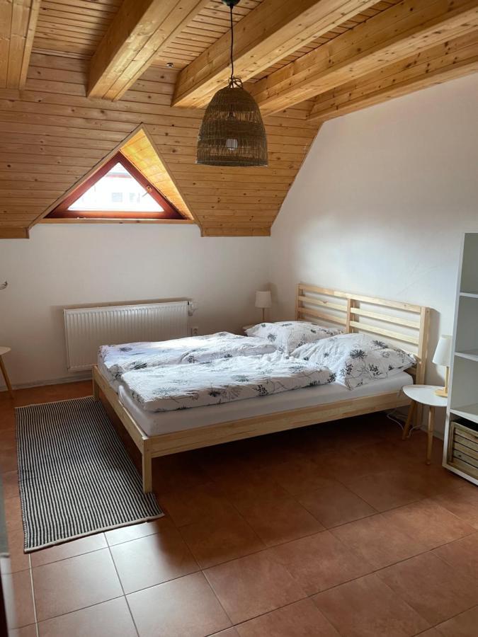Vceli Mirda Pirda Apartment *