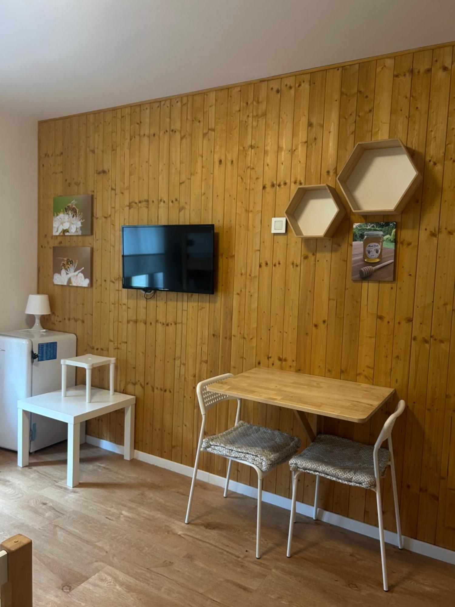 Vceli Mirda Pirda Apartment *